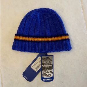 Child’s designer Italian winter hat - blue -NWT